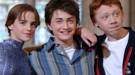 Emma Watson, Daniel Radcliffe und Rupert Grint (l-r) spielten in den Filmen die Zauberlehrlinge Hermine Granger, Harry Potter und Ron Weasley. (Archivbild)