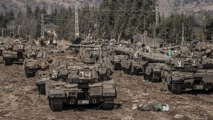 Israel mobilisiert sein Militär an der israelisch-libanesischen Grenze.