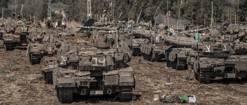 Israel mobilisiert sein Militär an der israelisch-libanesischen Grenze.
