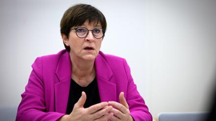 Saskia Esken, Vorsitzende der SPD, wirft der FDP Provokation vor.