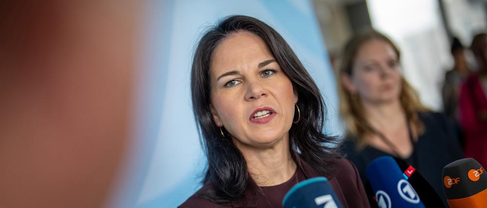 Annalena Baerbock (Bündnis 90/Die Grünen) kritisiert Söder.