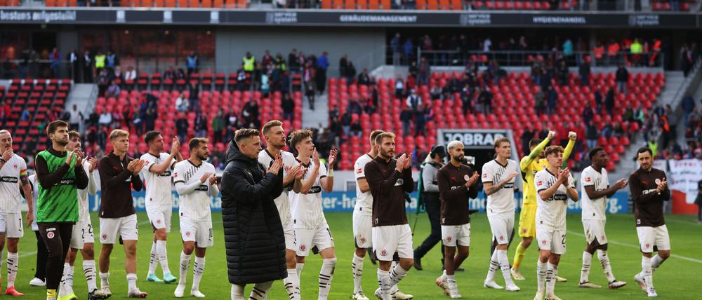 St. Pauli hat in Freiburg 3:0 gewonnen.