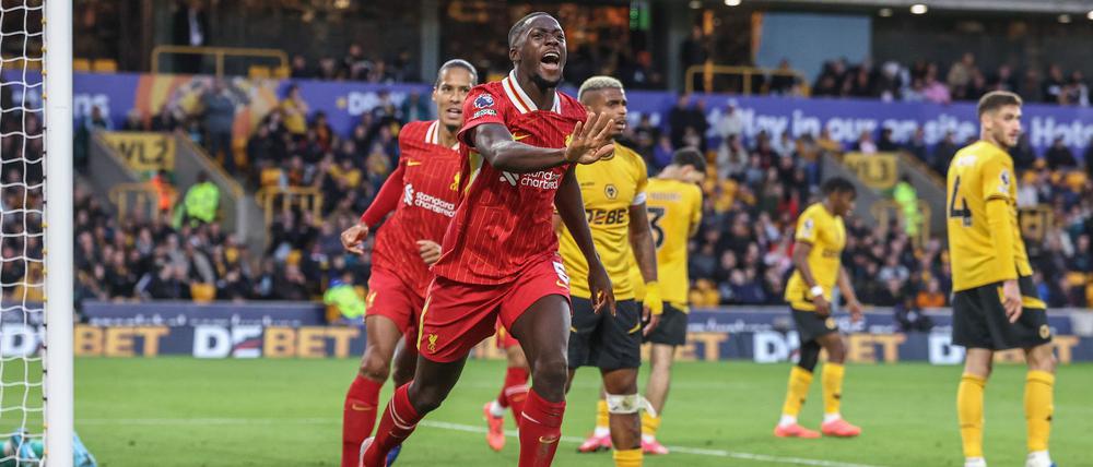  Ibrahima Konate (M.) erzielte das Führungstor für den FC Liverpool.