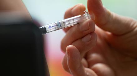 Brandenburgs Gesundheitsministerium rät dazu: Grippeschutzimpfung (Archivbild).