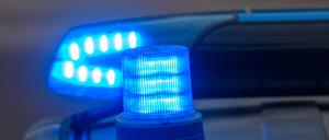 Ein Mann geht auf eine Frau und auf Kinder los – die Psychiatrie lehnt Aufnahme ab.