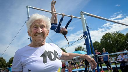 Turnfest mit 98 Jahren. Johanna Quaas' Lebensmotto lautet: immer in Bewegung bleiben. (Archivbild)