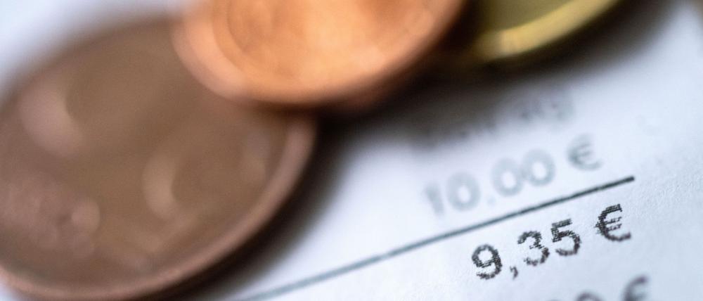 Das Ifo-Institut erwartet eine niedrige Inflation in den kommenden Monaten (Archivbild).
