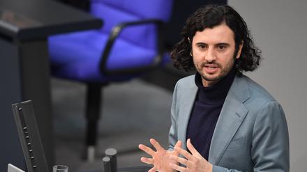 Hakan Demir bei einer Rede im Bundestag. (Archivbild)