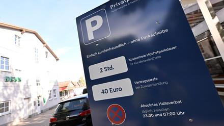Die neuen Parkregeln beim Norma-Discounter in der Potsdamer Straße. 