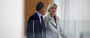 Die französische Rechtsextremistin Marine Le Pen, Abgeordnete der Partei Rassemblement National (RN), trifft zu ihrem Prozess wegen angeblicher Veruntreuung von EU-Mitteln am Gericht in Paris ein. 