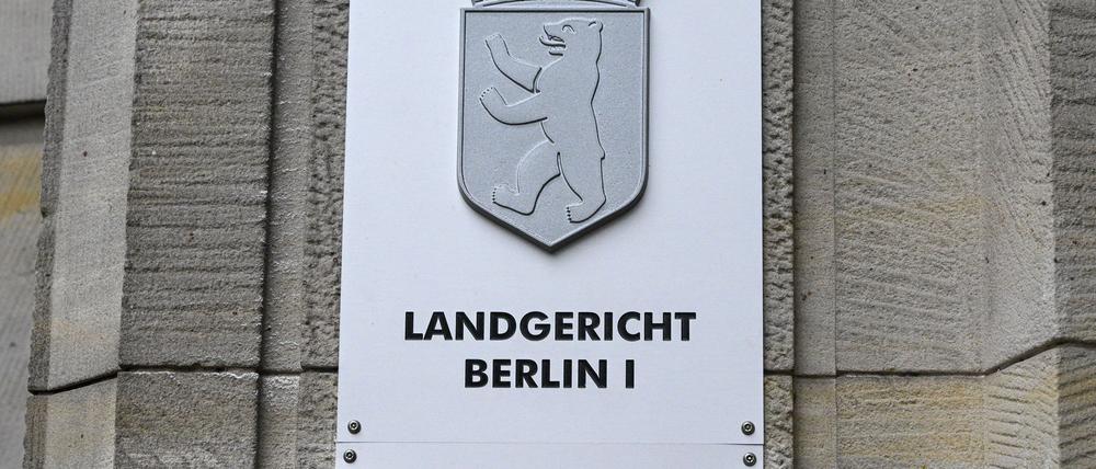 Rund 25 Jahre nach dem Verschwinden eines Mannes hat ein Mordprozess begonnen.