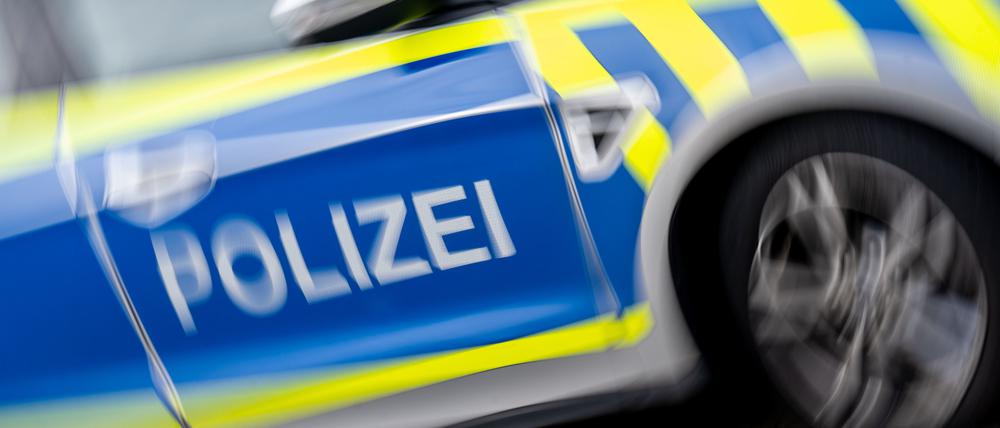Symbolfoto mit einem Polizeiauto.
