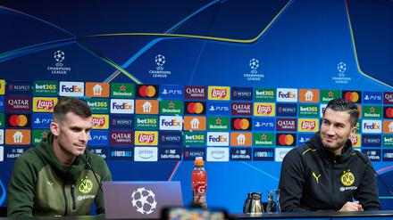 Denkt über eine Ausbildung zum Trainer nach: BVB-Profi Pascal Groß (l.) mit BVB-Coach Nuri Sahin. 