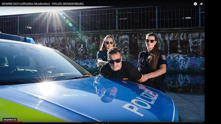 Screenshot aus dem Video „Bewirb Dich!“ der Brandenburger Polizei.