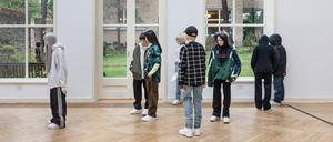 „Ausstellungsansicht“ im Kolbe Museum mit Gisèle Viennes Puppen. 