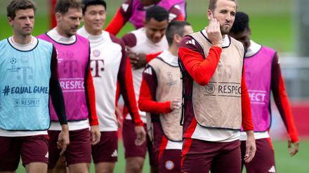 Harry Kane ist nach seiner Blessur beim Abschlusstraining dabei.