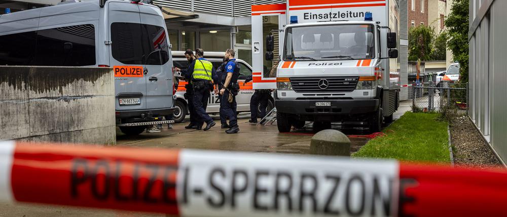 Über die Verletzung der Kinder machte die Polizei zunächst keine Angaben.