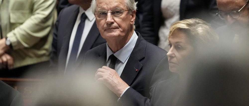 Frankreichs neuer Premier Barnier will an Grenzkontrollen zur Abwehr von Migranten festhalten.