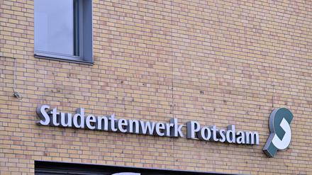 Logo und Name stammen aus den 90er-Jahren, nun hat sich die Einrichtung in „Studierendenwerk West:Brandenburg“ umbenannt.