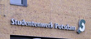Logo und Name stammen aus den 90er-Jahren, nun hat sich die Einrichtung in „Studierendenwerk West:Brandenburg“ umbenannt.