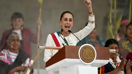 Mexikos neue Präsidentin Claudia Sheinbaum hält eine Rede.