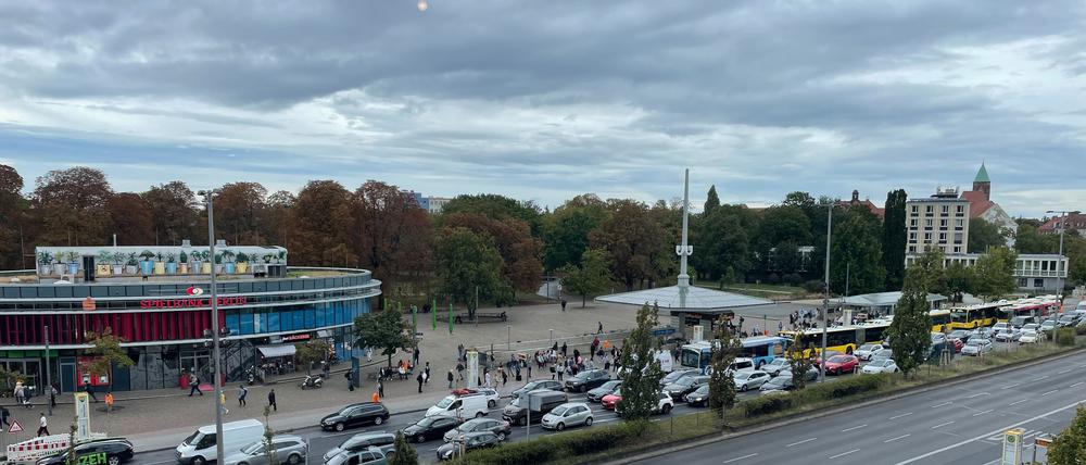 Münsingerpark am Rathaus Spandau.