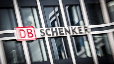Mit dem Schenker-Verkauf trennt sich die Deutsche Bahn von einem der wenigen gut laufenden Geschäftsbereiche. (Archivbild) 