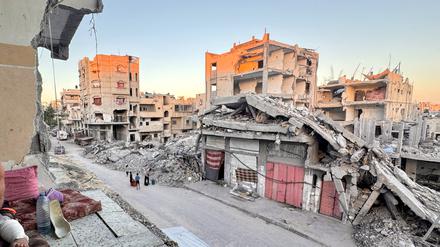 60 Prozent der Gebäude, 65 Prozent der Straßen und 85 Prozent der Schulen im Gazastreifen sind zerstört worden.