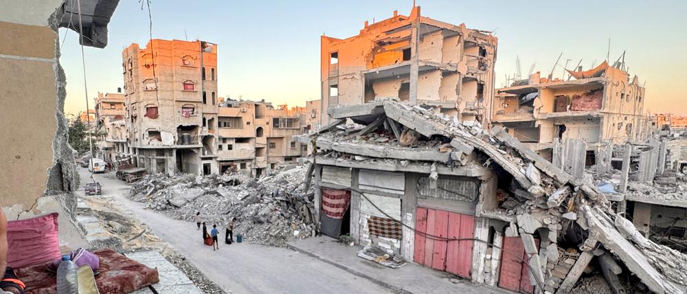 60 Prozent der Gebäude, 65 Prozent der Straßen und 85 Prozent der Schulen im Gazastreifen sind zerstört worden.