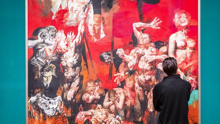Besucher vor dem Gemälde von Willi Sitte "Die rote Fahne - Kampf, Leid und Sieg" in der Sonderausstellung "Hin und Weg. Der Palast der Republik ist Gegenwart", Copyright: 