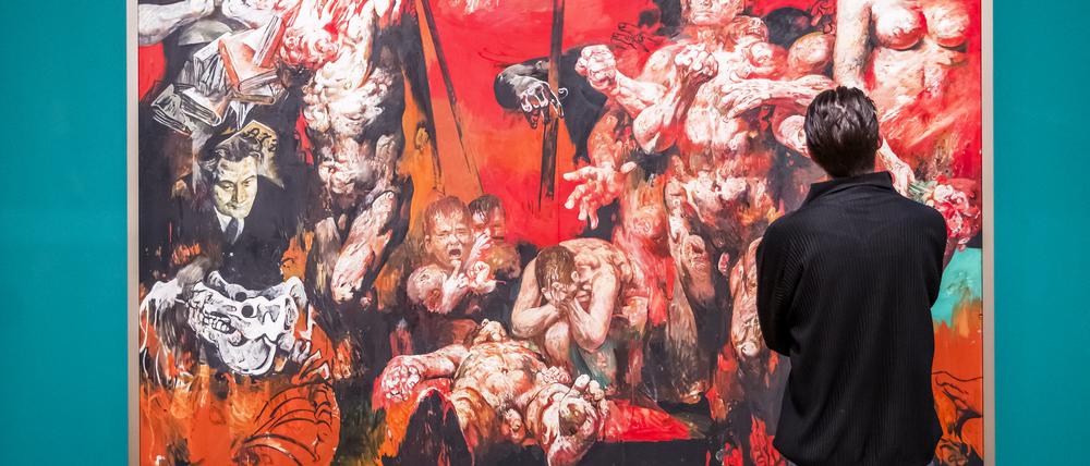 Besucher vor dem Gemälde von Willi Sitte "Die rote Fahne - Kampf, Leid und Sieg" in der Sonderausstellung "Hin und Weg. Der Palast der Republik ist Gegenwart", Copyright: 