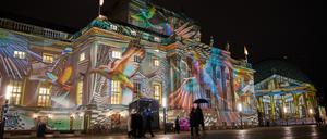Wird es bald dunkel? Die Staatsoper Unter den Linden beim Festival of Lights im Oktober.