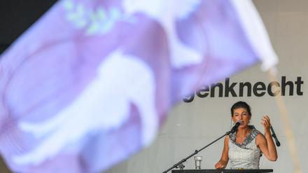 Sie nimmt für sich in Anspruch, für Frieden einzutreten: Sahra Wagenknecht, hier bei einer Wahlkampfveranstaltung ihrer Partei im August 2024 in Dresden. (Archivbild)