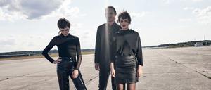 Das Berliner Trio Gewalt mit Sänger Patrick Wagner, Helen Henfling und Bassistin Jasmin Rilke.