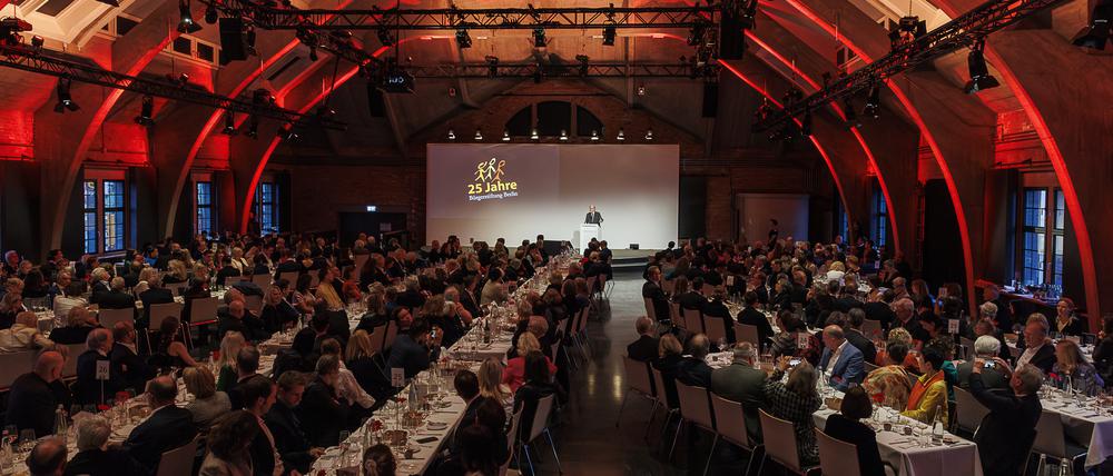 Gutes tun und Spaß dabei haben. Art Dinner der Bürgerstiftung Berlin.