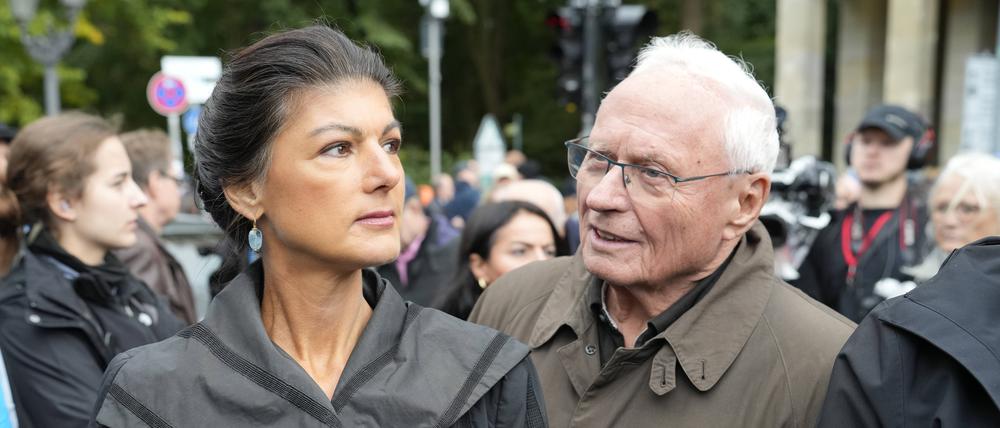 Oskar Lafontaine und Sahra Wagenknecht bei der Friedensdemonstration in Berlin.