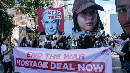 Protest in Jerusalem. Familien und Unterstützer der israelischen Geiseln im Gazastreifen am 30. September 2024.