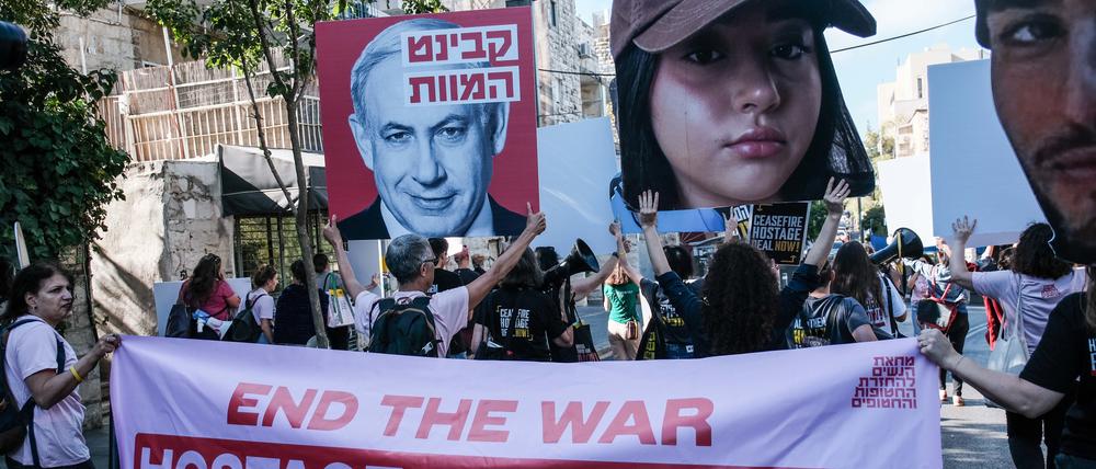 Protest in Jerusalem. Familien und Unterstützer der israelischen Geiseln im Gazastreifen am 30. September 2024.