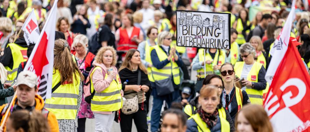 Die Gewerkschaft Verdi hat Berufung gegen die Entscheidung des Arbeitsgerichts Berlin eingelegt, einen unbefristeten Streik an den kommunalen Kitas zu untersagen. (Archivbild)
