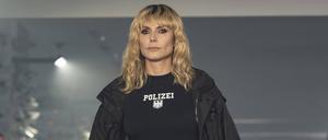Achtung Polizei? Heidi Klum modelte in Paris für das Modelabel „Vetements“.