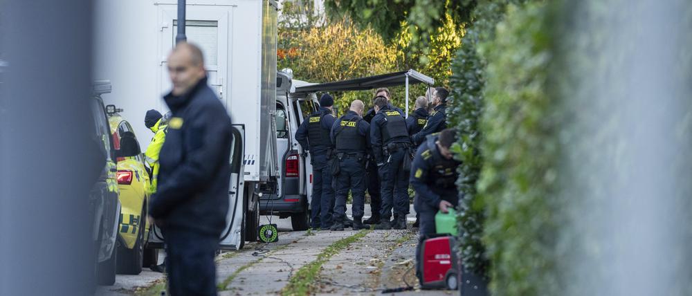 Die Kopenhagener Polizei untersucht zwei Explosionen in der Nähe der israelischen Botschaft in Kopenhagen. 