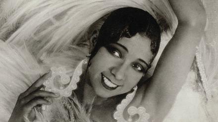  Josephine Baker auf einer Postkarte, etwa 1925.