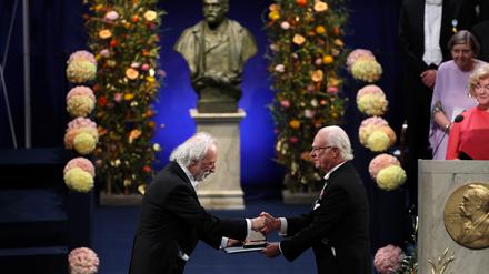Pierre Agostini wurde 2023 als einer von drei Physik-Nobelpreisträgern ausgezeichnet, obwohl sein Vorname weder mit „J“ noch mit „A“ beginnt.