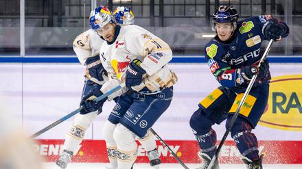 Ty Ronning (r.) ist wieder zurück im Team der Eisbären.