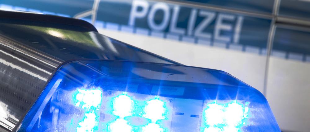 Das Blaulicht eines Polizeiwagens (Symbolbild).