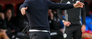 Läuft nicht. Trainer Xabi Alonso  ist unzufrieden.