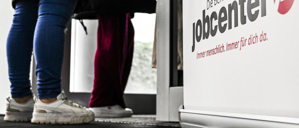 Wer Bürgergeld bezieht, soll eng mit dem Jobcenter zusammenarbeiten.