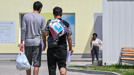 Migranten in der Zentralen Erstaufnahmeeinrichtung für Asylbewerber (ZABH) des Landes Brandenburg.