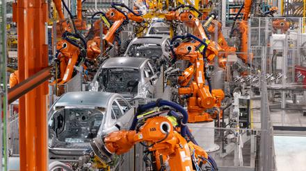Roboter in der Autoproduktion. (Foto Archiv)