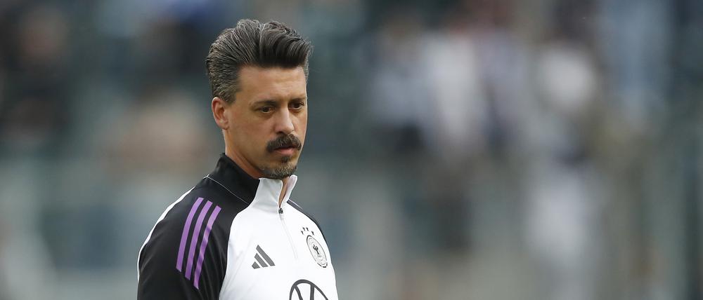 Der neue Trainer des FCA wird Sandro Wagner.